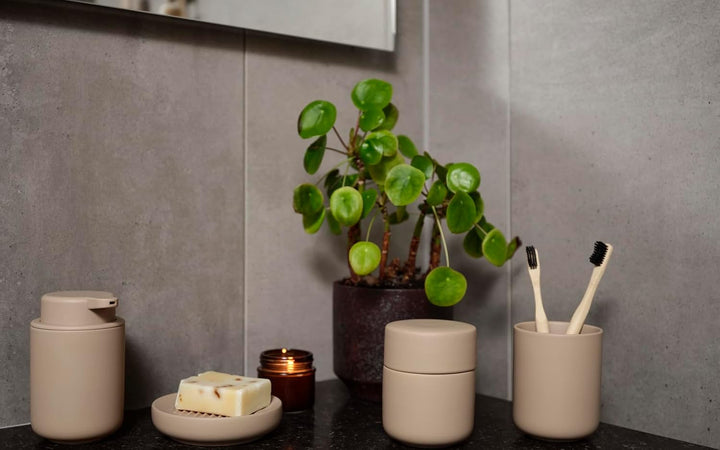 Zone Denmark Ume Seifenschale, Seifenhalter, Seifenablage fürs Waschbecken, Steinzeug mit Soft Touch
