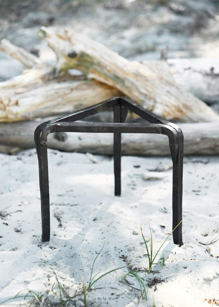 Ulfberth Handgeschmiedetes Dreibein | Pfannenknecht für Lagerfeuer/Dutch Oven | Pfannenrost Dreibein