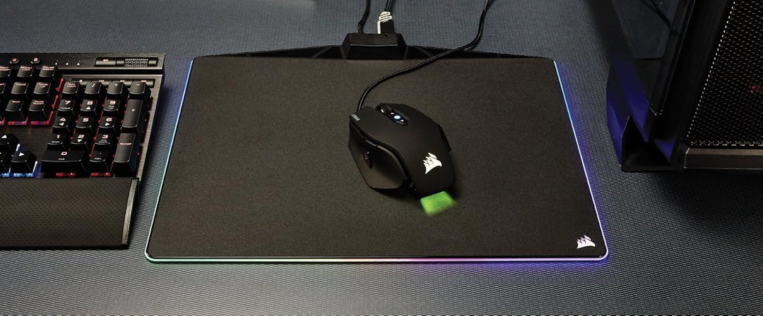 Corsair MM800 Polaris RGB Gaming Mauspad (Medium, RGB 15 Zonen Beleuchtung, Harte Oberfläche, 400mm