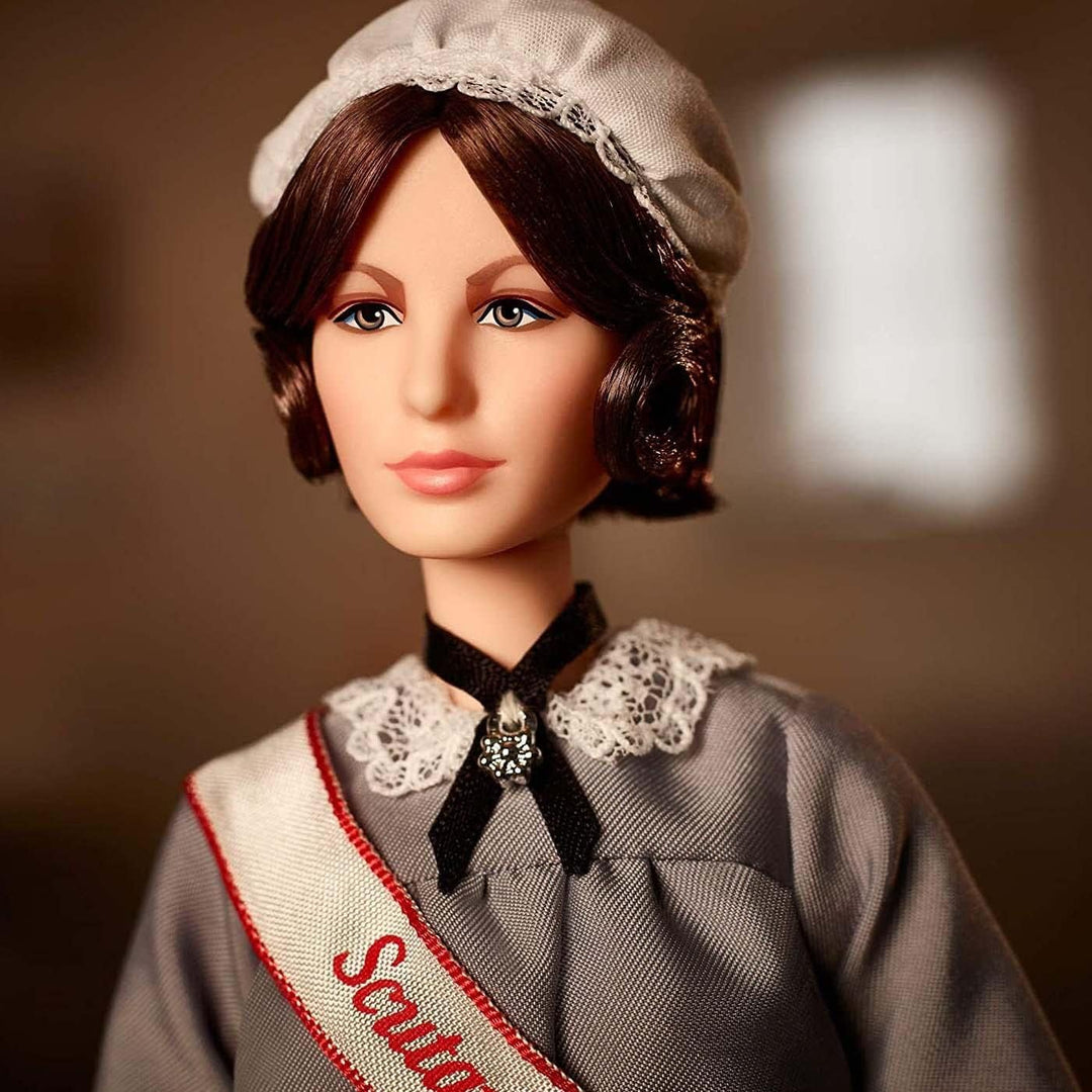 Barbie GHT87 - Signature Inspiring Women Florence Nightingale Barbie Puppe