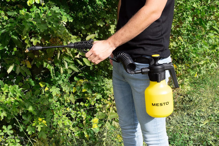 MESTO Drucksprüher gürteltragbar (3 bar, Fassungsvermögen 1,5 L, Spiralschlauch, Kunststoffbehälter)