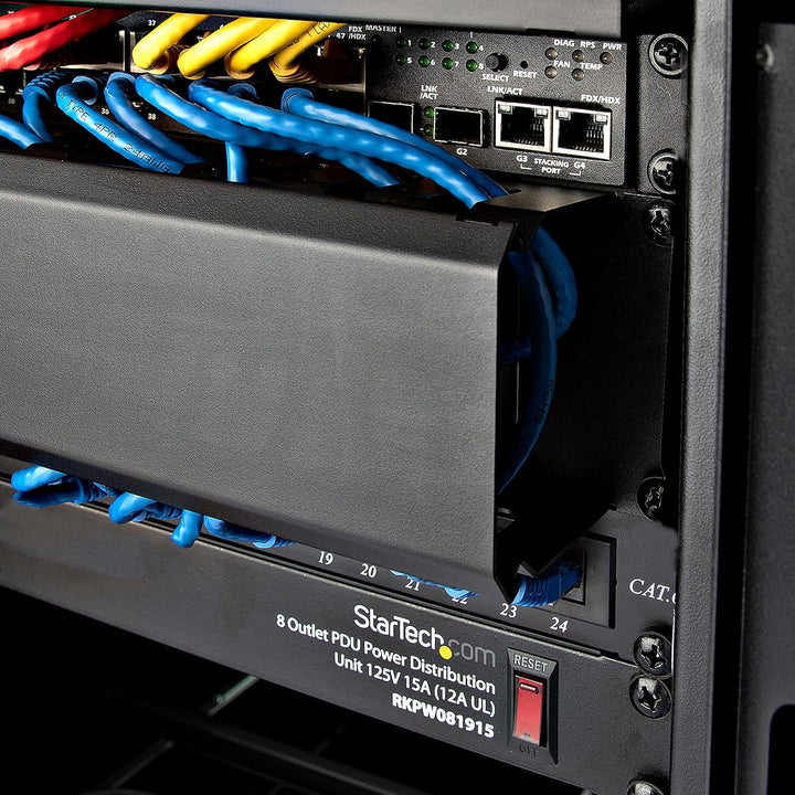 StarTech.com Horizontaler 2HE Rack Finger Kabelkanal mit Abdeckung - 19" Netzwerk/serverschrank Fing