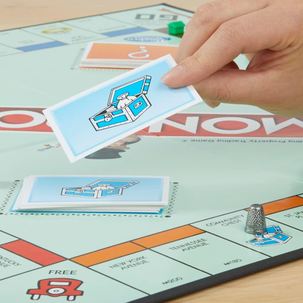 Monopoly Spiel, Familien-Brettspiel für 2 bis 6 Spieler, ab 8 Jahren für Kinder, mit 8 Spielfiguren