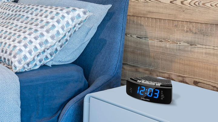 Krüger&Matz KM0813 Radiowecker Uhrenradio Wecker Uhr LED Display UKW FM AM Helligkeitsregler Snooze,