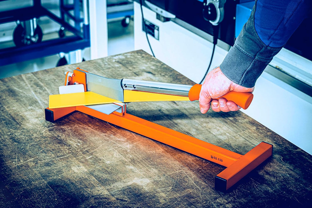 Original LÖWE Profi Hebelschneider 50.130 mit 45° und 90° Anschlägen - scharfes Schneidewerkzeug ide