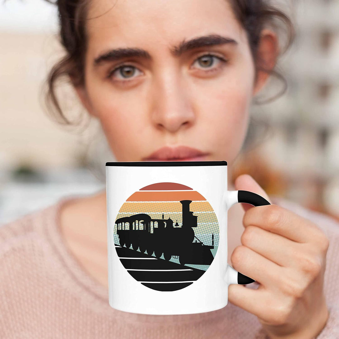 Trendation - Lustige Eisenbahn Tasse für Eisenbahner Geschenk Vintage Grafik (Schwarz), Schwarz