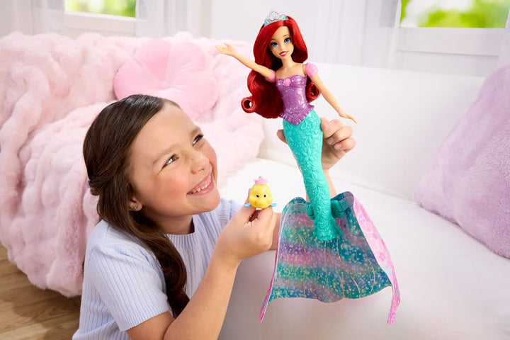 Mattel Disney Princess Arielle-Modepuppe, Verwandlung von Mensch zu Meerjungfrau mit Fabius-Figur un