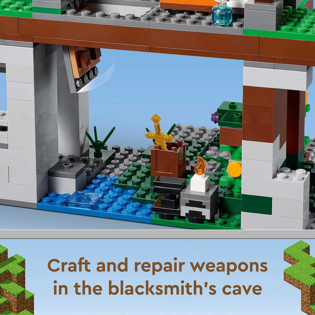 LEGO 21183 Minecraft Das Trainingsgelände, Haus und Höhle, Kinderspielzeug für Jungen und Mädchen ab