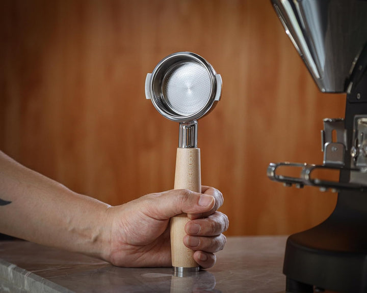 Bodenloser Siebträger 58mm für E61 Brühgruppe – Naked Portafilter Ahornholz | Rocket, Lelit, ECM, Pr