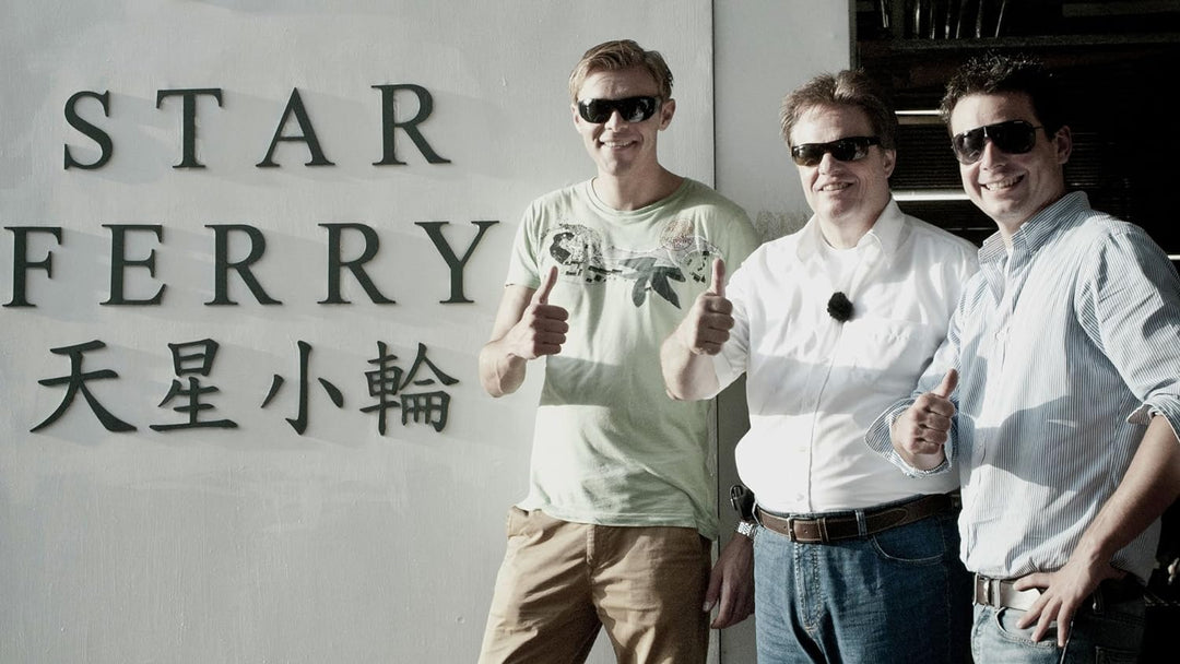 PilotsEYE.tv | HONGKONG | Cockpitmitflug B777-F | AeroLogic | "Typhoon warning" | Bonus: Best of Kai