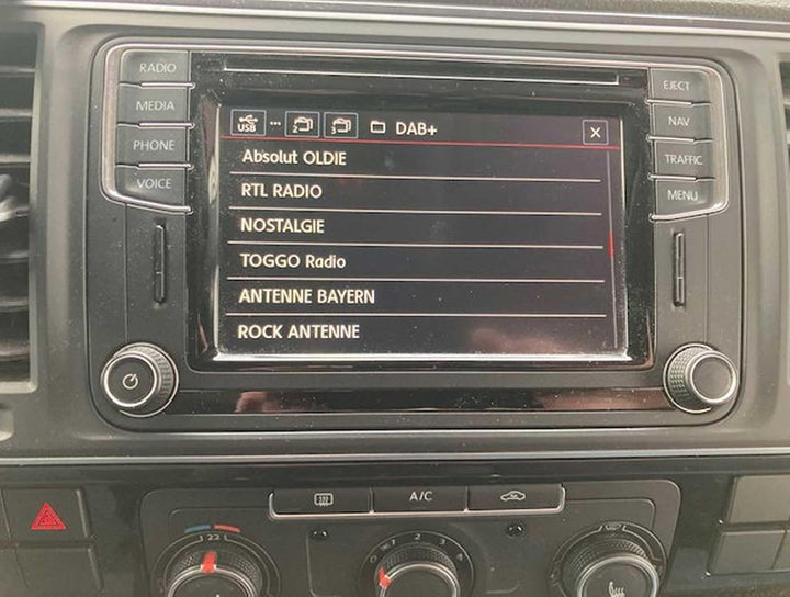 Dension DAB+U - DAB/DAB+ USB Empfänger für Autoradios mit Ipodsteuerung inkl. Antenne DBU3MPC_Set