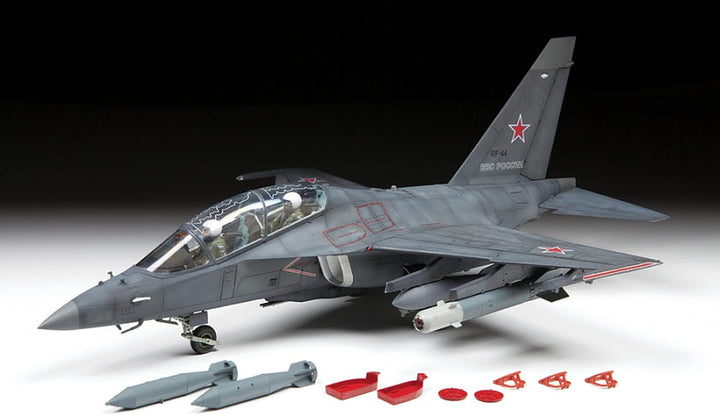 Zvezda Militär 4818 1:48 YAK-130 “Mitten” -Modellbausatz,Plastikbausatz, Bausatz zum Zusammenbauen,
