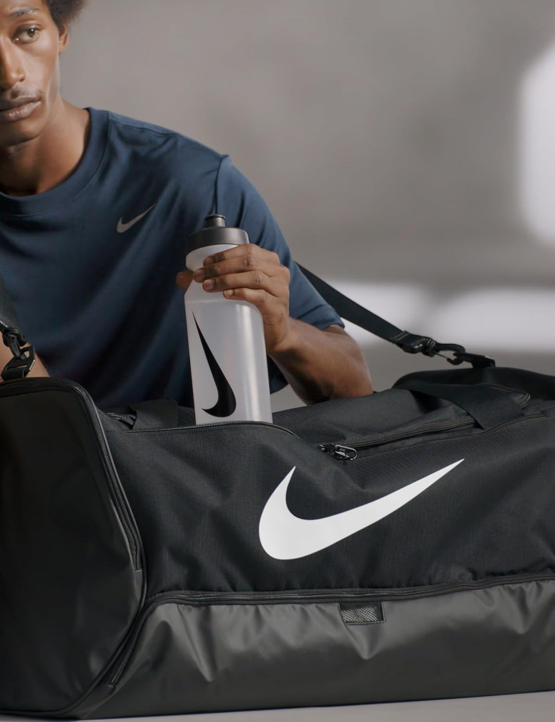 Nike Brasilia 9.5 Trainingstasche (Medium, 60 l), DH7710 Black/Black/White Einheitsgrösse, Black/Bla