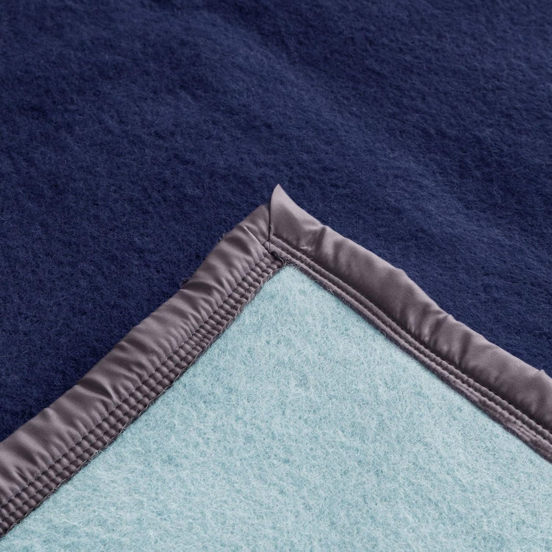 Linnea Wolldecke, reine Schurwolle, Woolmark 500 g/m², Volta, 240 x 300 cm, Marineblau / Myosotis