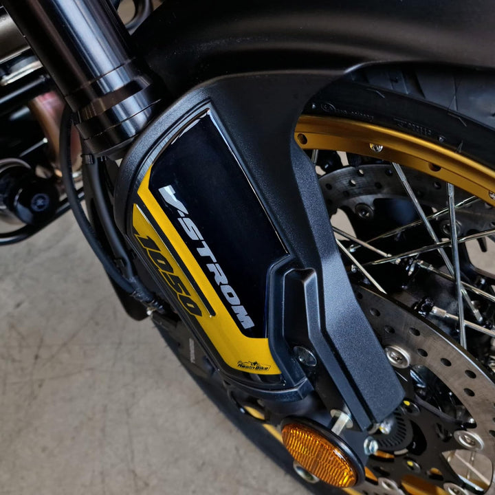 Resin Bike Aufkleber für Motorrad Kompatibel mit Suzuki V-Strom 1050 XT 2022 Gold und Schwarz Dubai.