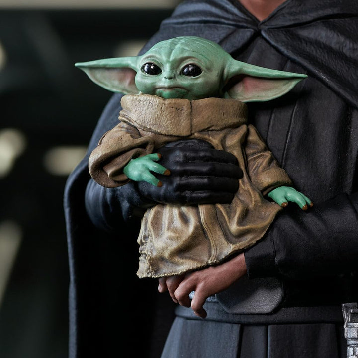 Diamond Star Wars Premier Collection: The Mandalorian - Luke Skywalker and Grogu Statue (1/7) (FEB22