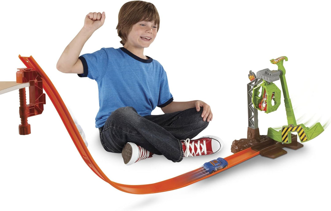 Mattel Hot Wheels Trackset 4 - Claw Escape, inkl. 1 Auto