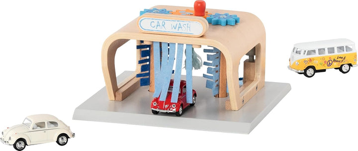goki 53779 Waschanlage PowerClean, Autowaschanlage aus Holz – Spielset mit Bürsten, Filzvorhängen &