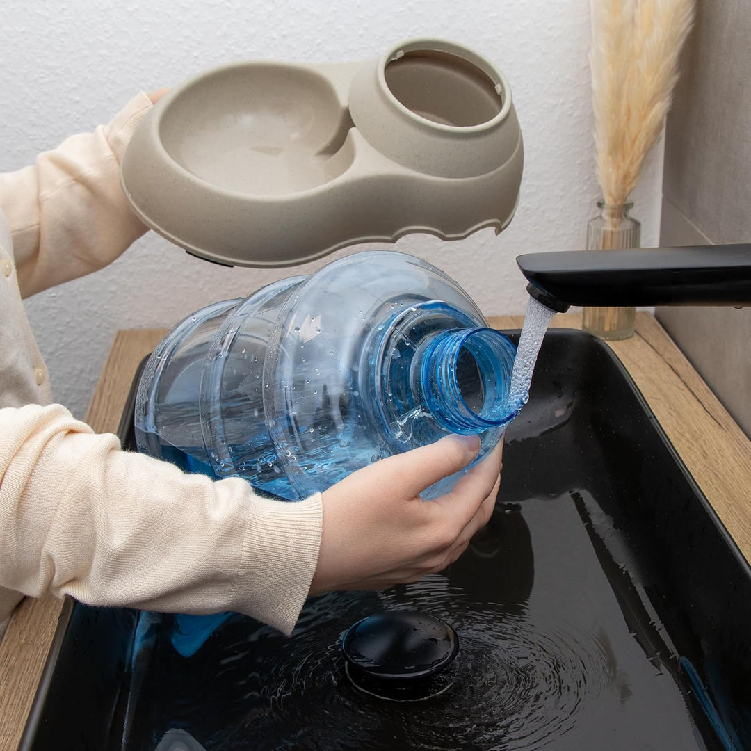 Intirilife Futterspender und Wasserspender aus Kunststoff in Grau mit Schaufel - 2X 3.6 L Füllmenge