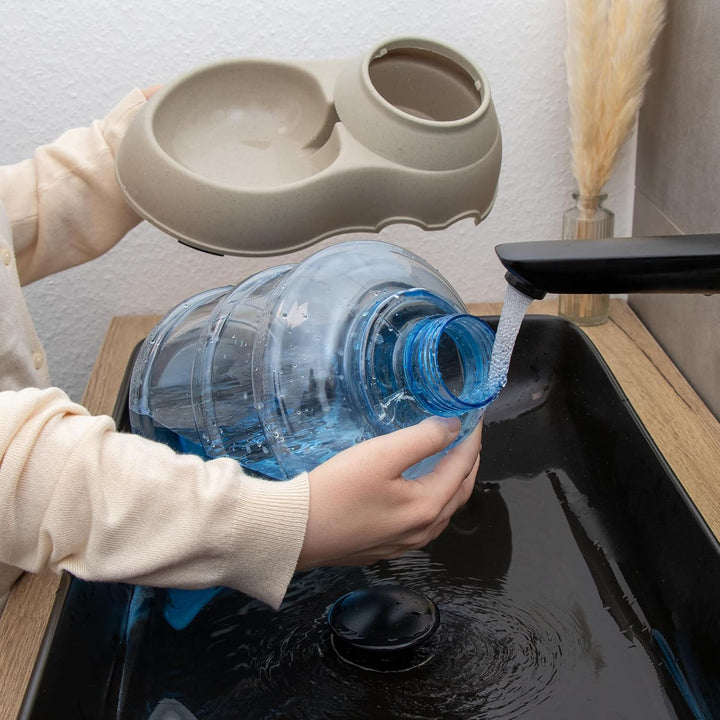 Intirilife Futterspender und Wasserspender aus Kunststoff in Grau mit Schaufel - 2X 3.6 L Füllmenge