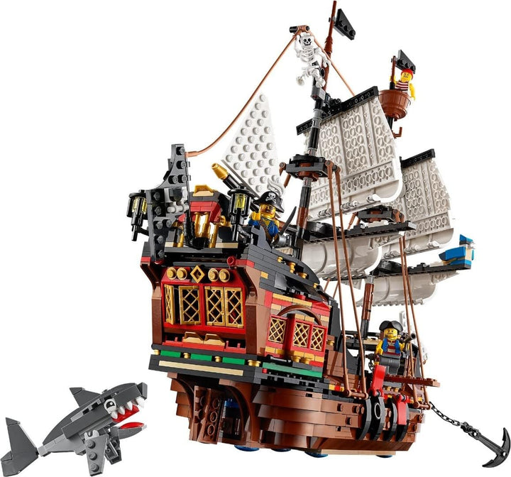 LEGO 31109 Creator 3-in-1 Piratenschiff, Taverne oder Totenkopfinsel Spielset