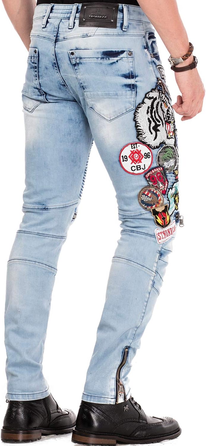 Cipo & Baxx Herren Jeanshose Biker STYL Slim Fit Denim Design Aufnähern Straight Fit Jeans Hose CD49