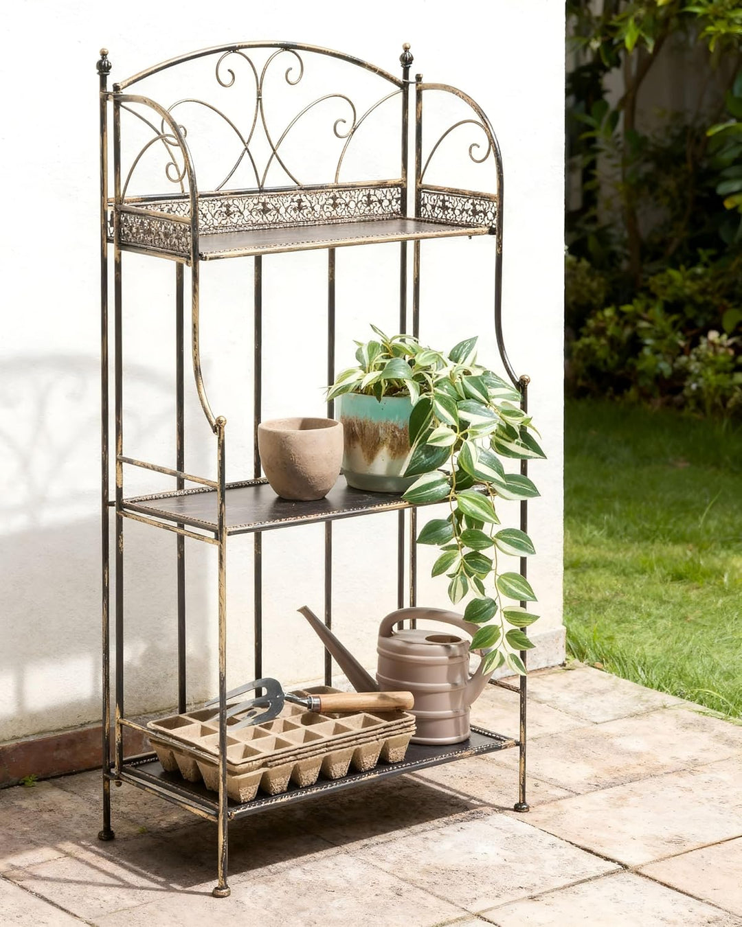 Beliani Gartenregal aus Metall Freistehende Regale für den Innenbereich Badezimmer Regale Schwarz Vi