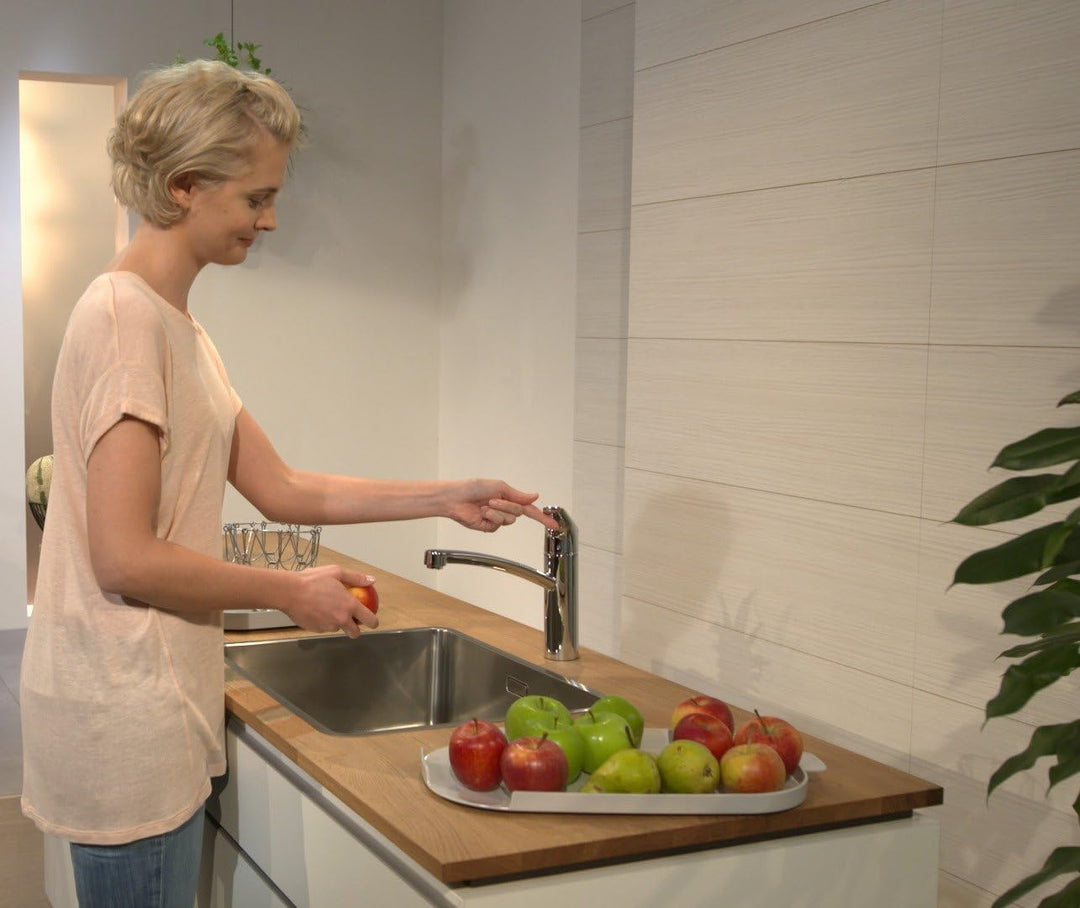hansgrohe Logis wassersparende Einhebel-Küchenarmatur, Komfort-Höhe 160mm mit CoolStart, Chrom Chrom