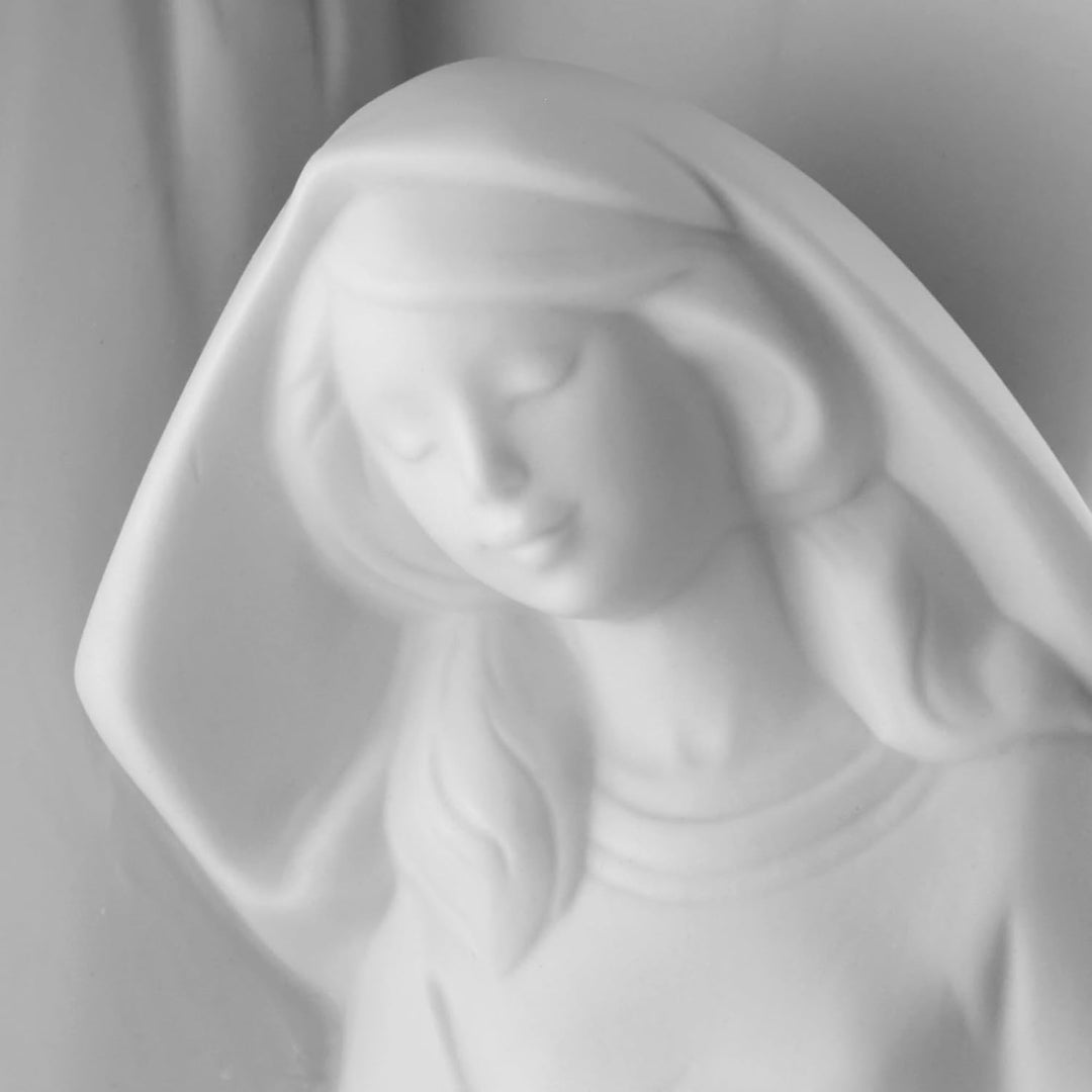 Figur Porzellan Nao geboren der Retter der Kollektion Religion 2001915