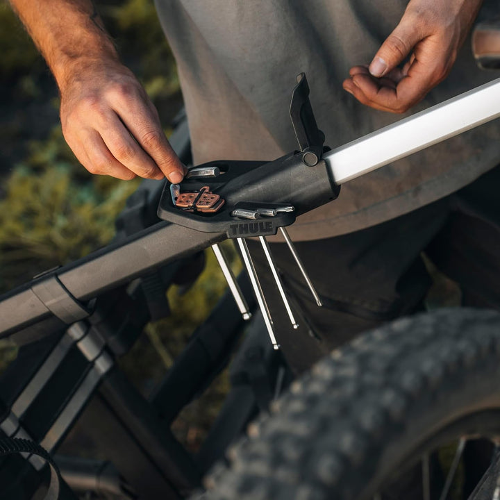 Thule Epos Bike Repair Holder Fahrradreparaturhalterung Aluminum/Black One-Size