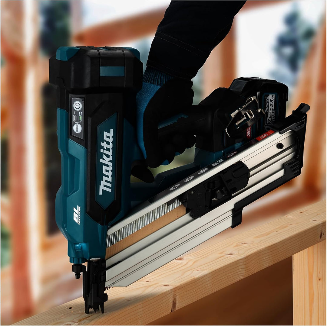 Makita BN001GZ 40 V Max Li-Ion XGT Bürstenloser Rahmennagler, Lieferung in einem Kunststoffgehäuse,