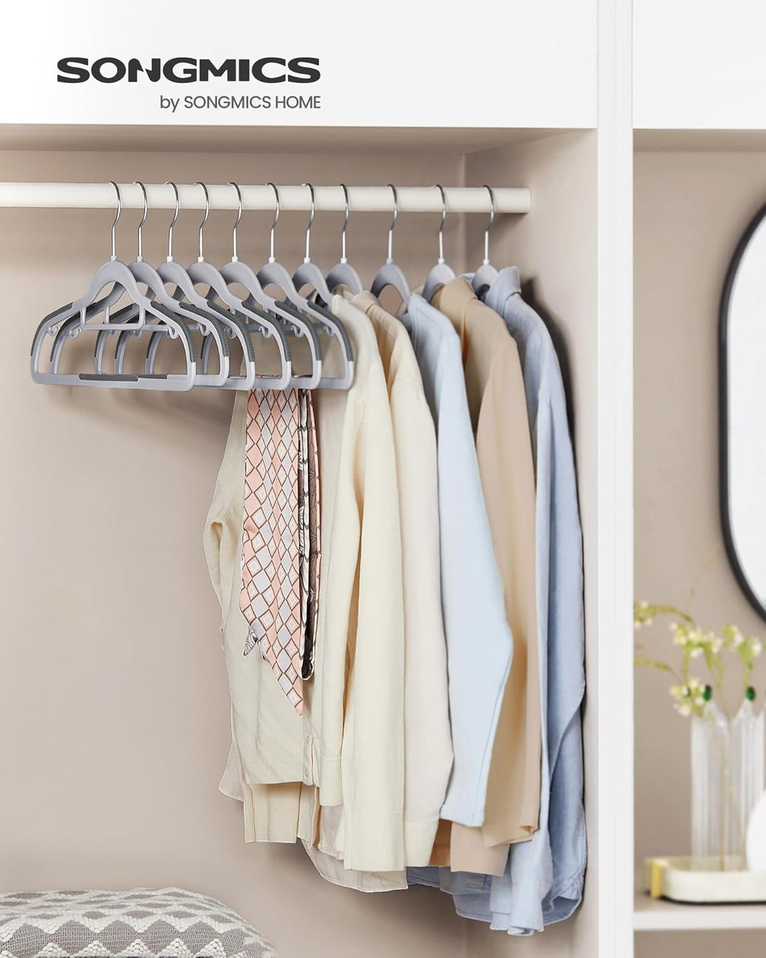 SONGMICS Kleiderbügel 30er Set, Bügel aus Kunststoff, rutschfest, platzsparend, Dicke 0,5 cm, 42 cm