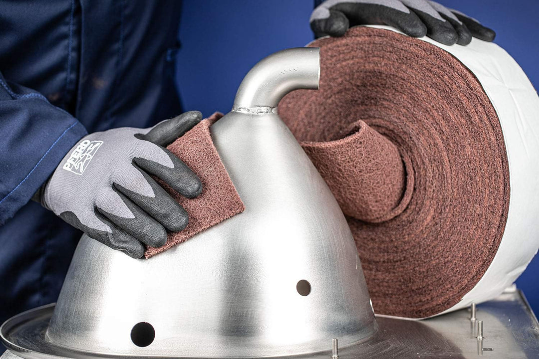 PFERD Vliesbandrolle | 100mm x 10m Korund A180| 45018318 – für Feinschliff & Finish Korund A Körnung