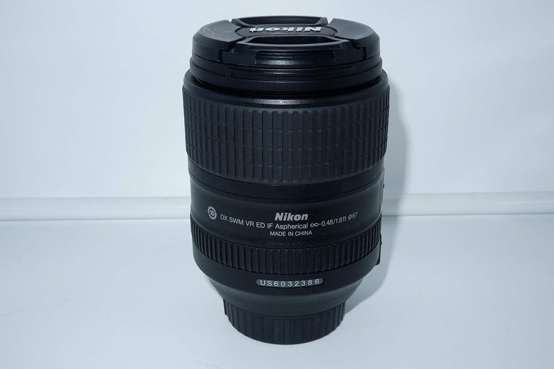 Nikon 2216 AF-S DX 18-300 mm 1:3,5-6,3G ED VR Reisezoom-Objektiv (inkl. LC-67 Frontdeckel und LF-4 R