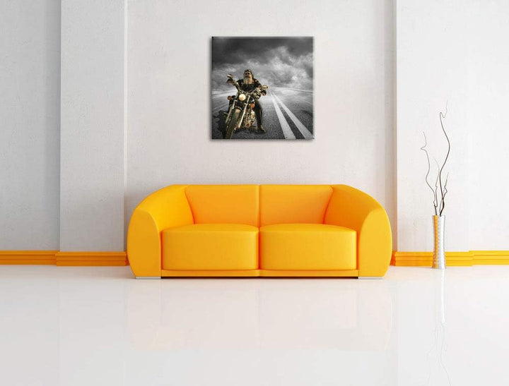 Pixxprint Biker auf Highway 70x70cm Leinwandbild Wandbild Kunstdruck, 70x70