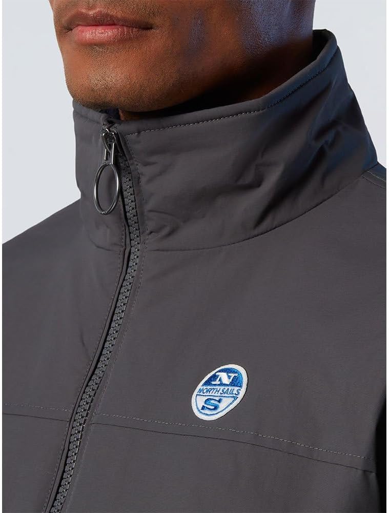 NORTH SAILS Sailor Herren-Jacke aus recyceltem Nylon – schmale Passform und Befestigung mit Reissver