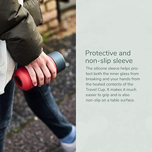 BLACK + BLUM Glas To-Go Becher, Olive, 340 ml, leichtes Borosilikatglas, rutschfeste, isolierende Si