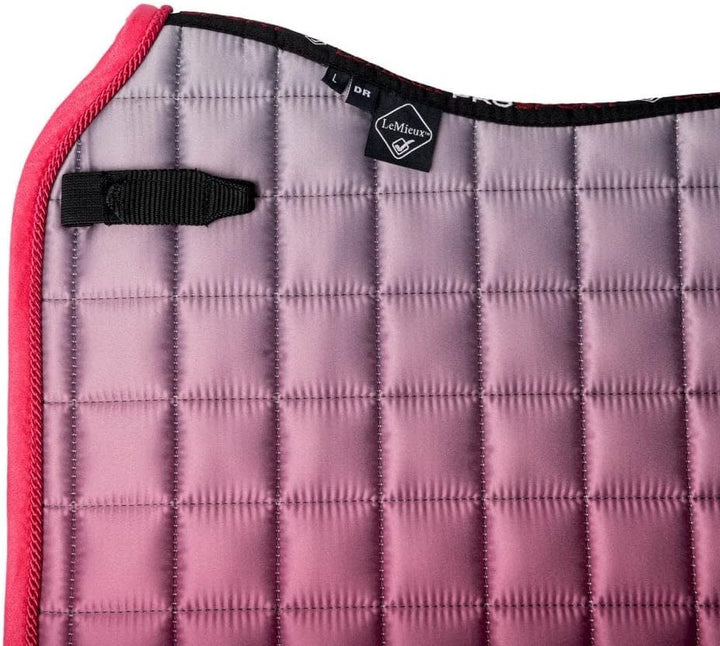 LeMieux Prosport Suede Dressage Square Dressurschabracke L Wassermelonen-Spektrum, quadratisch, L Wa