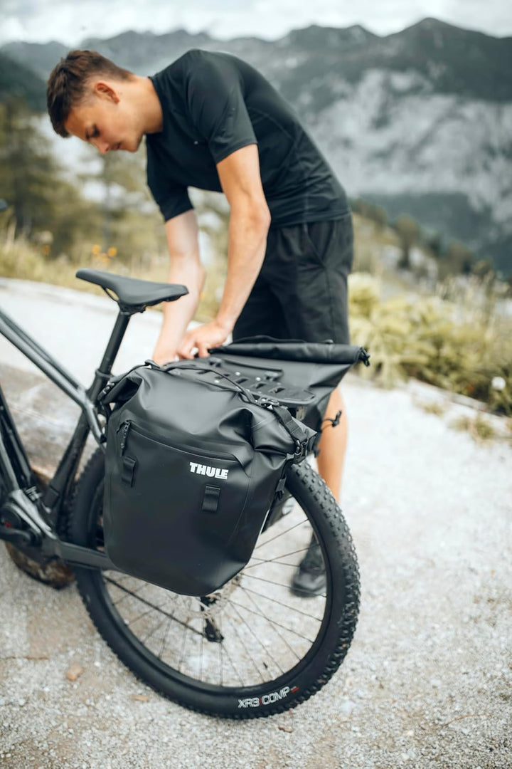 Thule Shield Pannier 22L Single Black