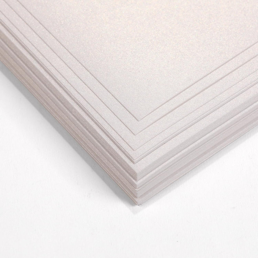 50 Blatt DIN A4 Perglanz-Papier Elfenbein Weiss-Metallic, Bastelpapier mit Perlmutt-Schimmer, 120 g/
