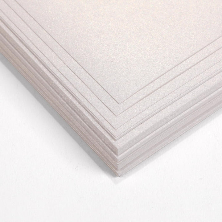 50 Blatt DIN A4 Perglanz-Papier Elfenbein Weiss-Metallic, Bastelpapier mit Perlmutt-Schimmer, 120 g/