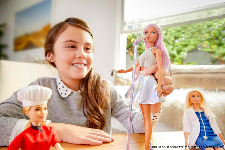 Barbie You Can Be Anything Series, Pop Star, Barbie mit rosa Haaren, silbernem Top und Rock, Mikrofo