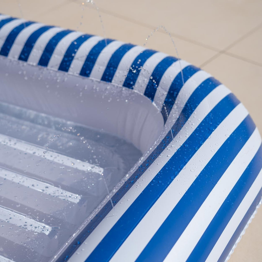 Flamingueo Luftmatratze Pool - Tanning Pool mit Spinkler - Getränkehalter Inklusive - Strapazierfähi