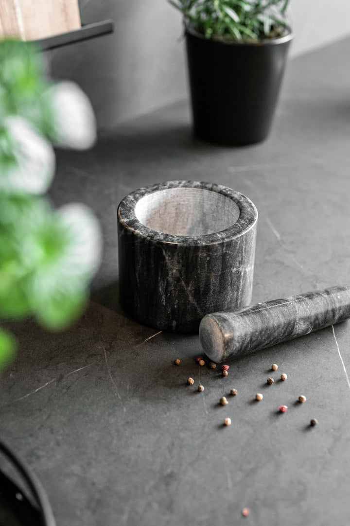 WENKO Mörser Marmor zum Zerkleinern von Kräutern und Gewürzen Schwarz