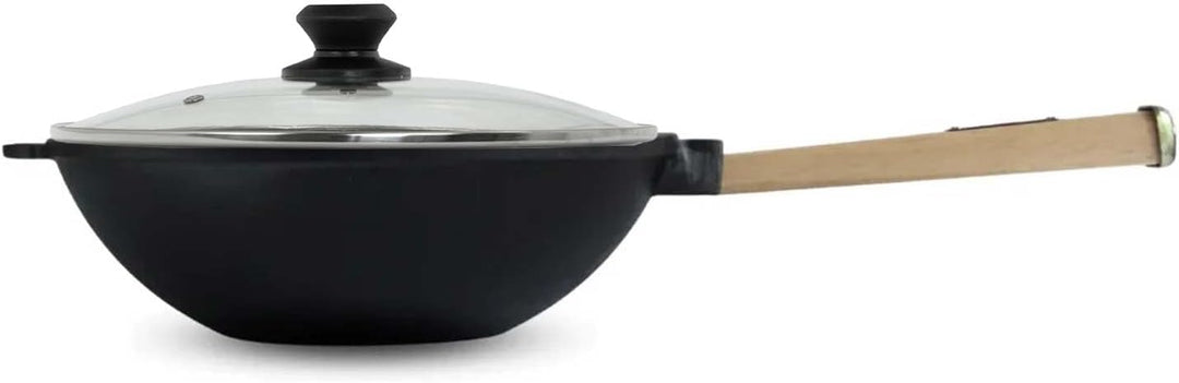 4BIG.fun Wok Bratpfanne Ø24 cm 2,2 L aus Gusseisen mit Holzgriff Glasdeckel Asia Wokpfanne Induktion