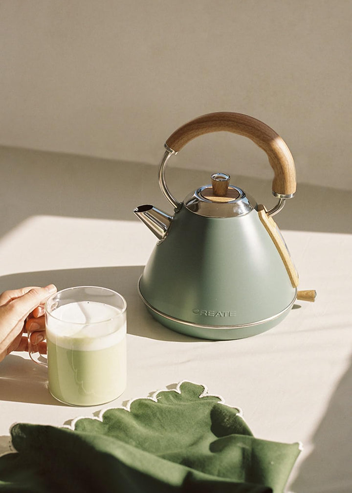 CREATE/KETTLE RETRO M/Elektrischer Wasserkocher Salbeigrün/Schnelles Aufkochen, Fassungsvermögen 1L,