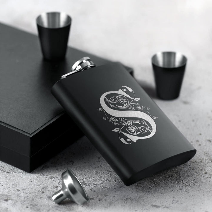 Maverton Flachmann Set 200 ml mit Gravur - Taschenflasche + 4 Schnapsgläsern 20 ml mit Trichter - Br