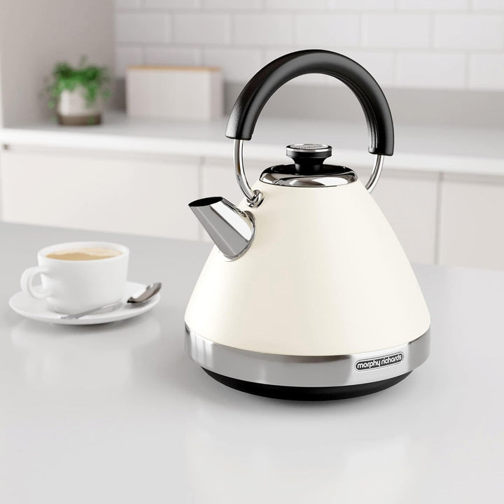 Morphy Richards Venture 100132 Wasserkocher, Pyramidenform, 1,5 l, 3 kW, Rapid Boil Cremefarben VENT