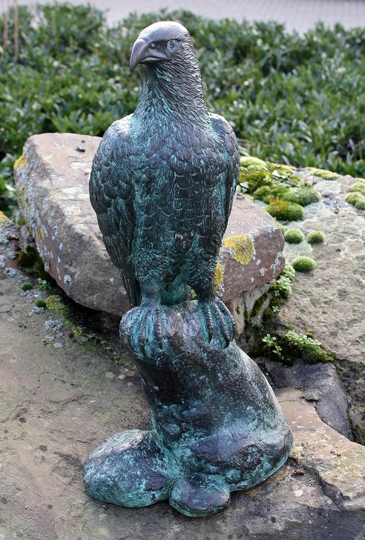 H. Packmor GmbH Bronzefigur Adler auf Felsen Raubvogel Vogel Gartendekoration Vogelskulptur