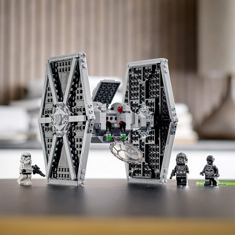 LEGO 75300 Star Wars Imperial TIE Fighter Spielzeug mit Sturmtruppler und Piloten als Minifiguren au